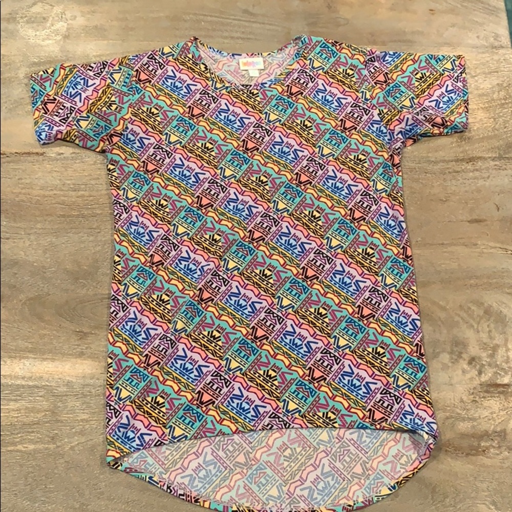Gracie LuLaRoe fun pattern shirt